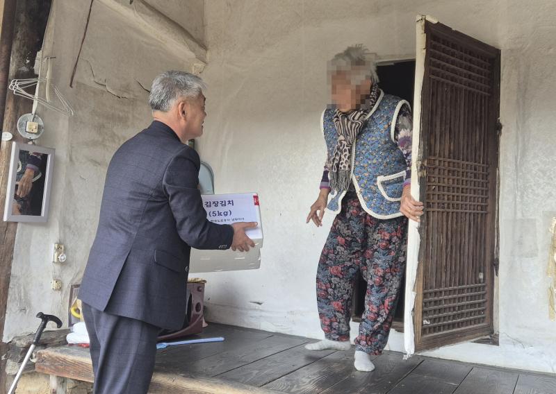 한국도로공사 남원지사, 100만원 상당 김장김치 기탁
